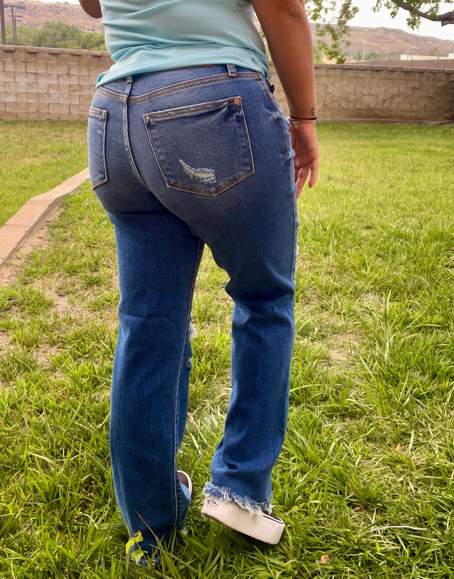 Jessie Mid Rise Dad Jeans - Judy Blue