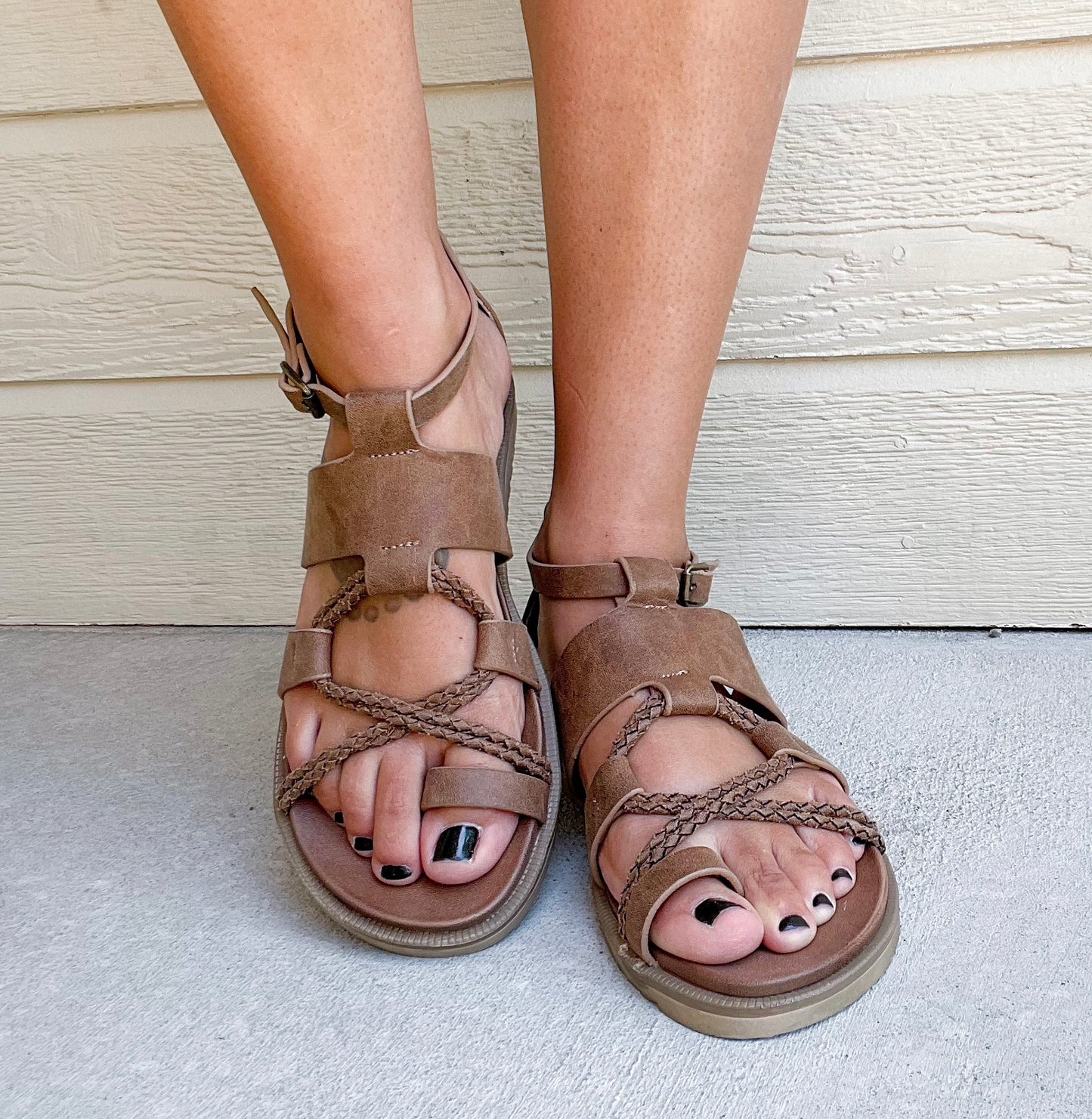 Dezi Sandals - Brown